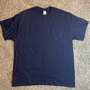 Gildan XL Men’s Plain T-shirt.